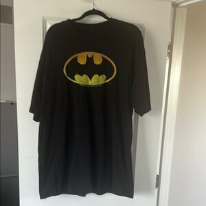 📌3 for $20📌Batman Black and Yellow Short Sleeve Tee size 2XLT